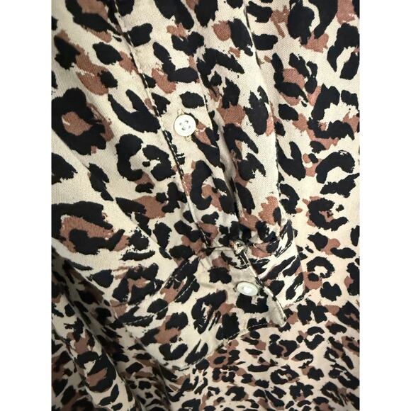 H&M Women’s Leopard Print Button Front Blouse Size L Long Sleeve 100% Viscose - Picture 4 of 7